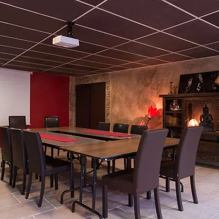 Hotel The Originals City, Le Village Provencal, Aix-en-provence Nord